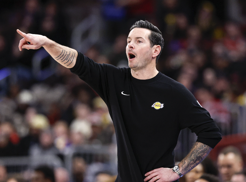 麻将胡了-斯玛特和海斯打成最大赢家!雷迪克发布会公开称赞,统治内外线!