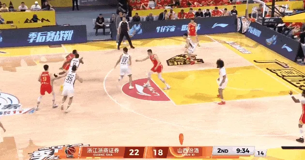 麻将胡了2-小巴里-布朗突破过掉迪亚洛上篮,迪亚洛又身后追防上演钉板大帽